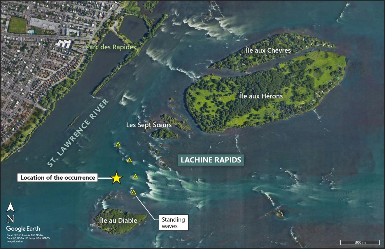 Map showing the area of the occurrence just before capsizing and of the standing waves in the Lachine Rapids (Source: Google Earth, with TSB annotations)