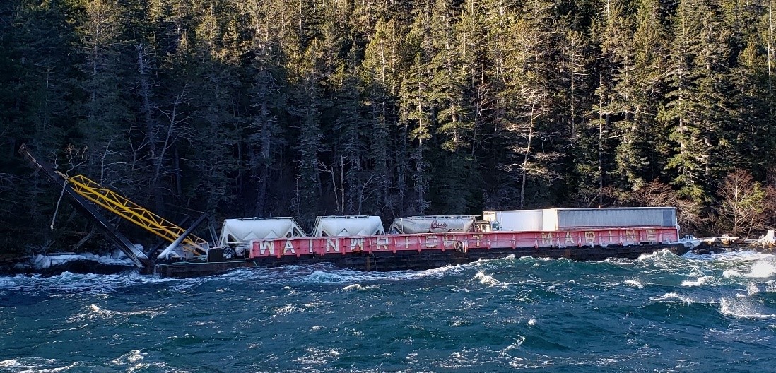 Barge aground with cargo (Source: Third party)