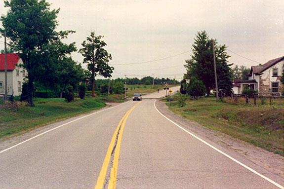 Crossing at Mile 18.13 of the CPR Brockville Subdivision, facing east