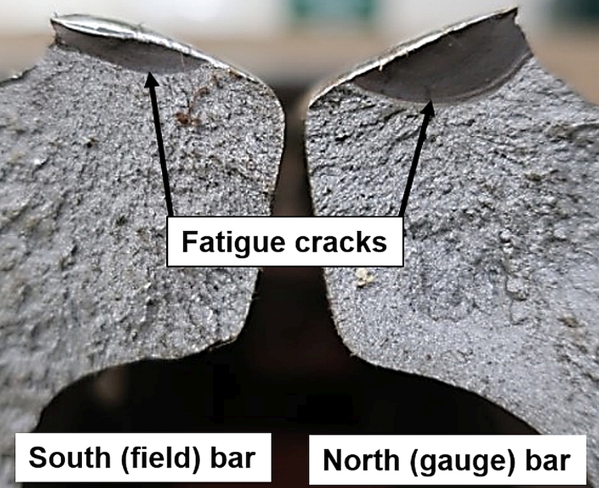 Close-up view of broken joint D, showing the joint bar fatigue cracks (Source: TSB)