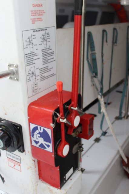 Mécanisme de largage sous tension/hors tension et instructions d’utilisation à bord de l’embarcation de sauvetage de tribord du Northern Ranger (Source : BST)