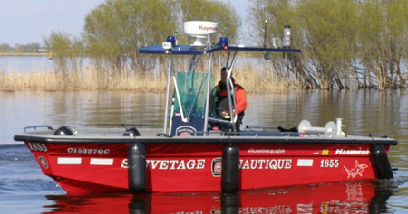 HammerHead RFV-22 avec la porte latérale fermée (navire jumeau)