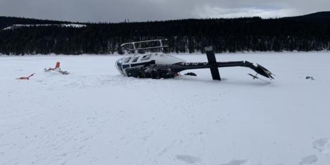 Figure 4. Photo of the wreckage taken the day of the occurrence (Source: Canadian Helicopters Limited – Hélicoptères Canadiens Limitée)