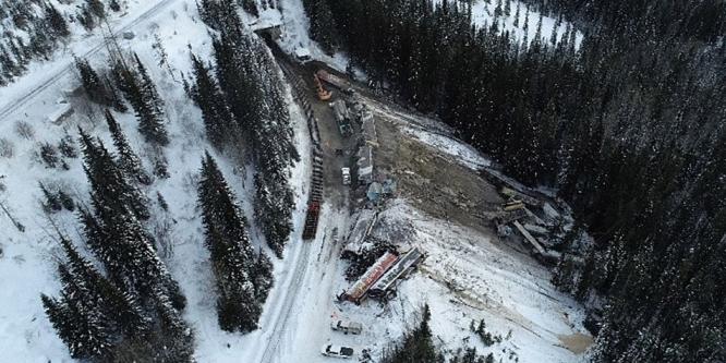 <h2>Investigation update notice: Train derailment near Field, BC
</h2>